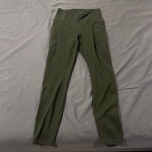 Lululemon pants size 6 lightly worn